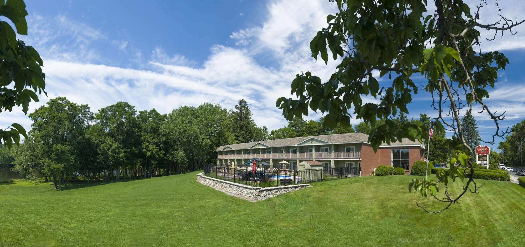 University Inn Academic Suites Orono Kültér fotó